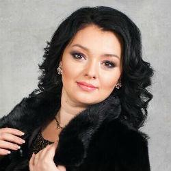 Эльмира Сөләйманова өченче кат әни булырмы?