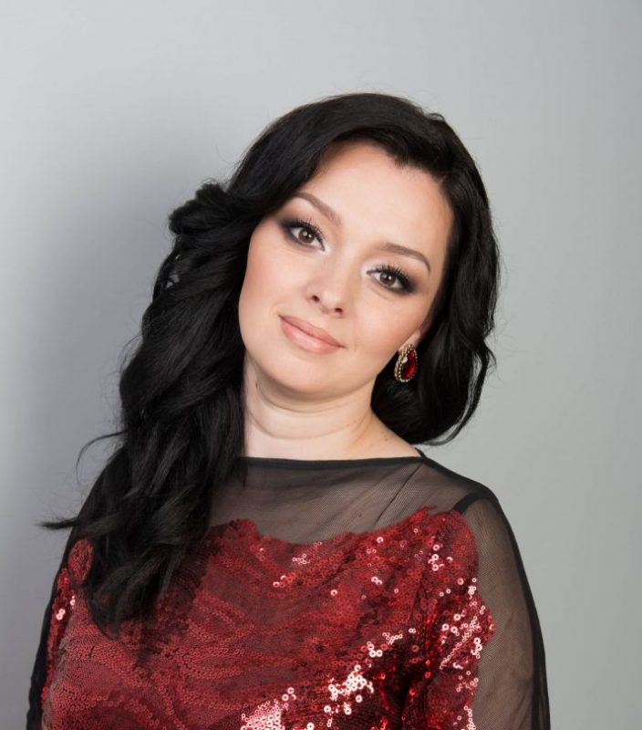Эльмира Сөләйманова: «Балалар миңа «бабуля» дип эндәшә»