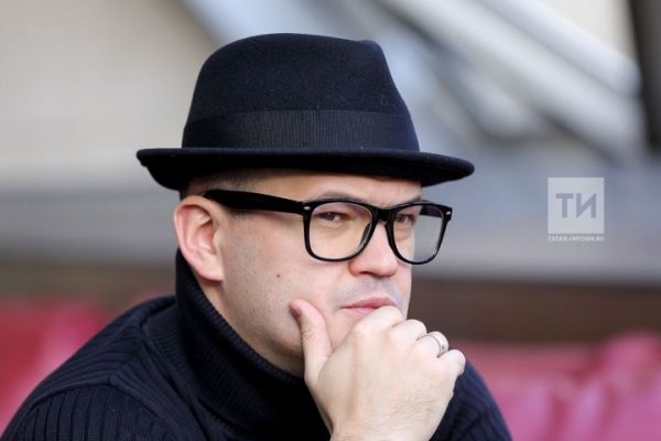 Мөнир Рахмаев: Хатыным белән чит илгә күченеп китәргә җыенабыз